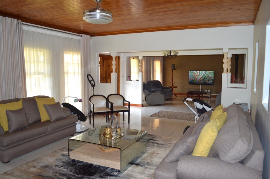 4 Bedroom Property for Sale in Flamwood North West